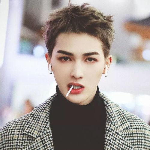 娱乐吃瓜君朱正廷,娱乐吃瓜界的“瓜王”传奇